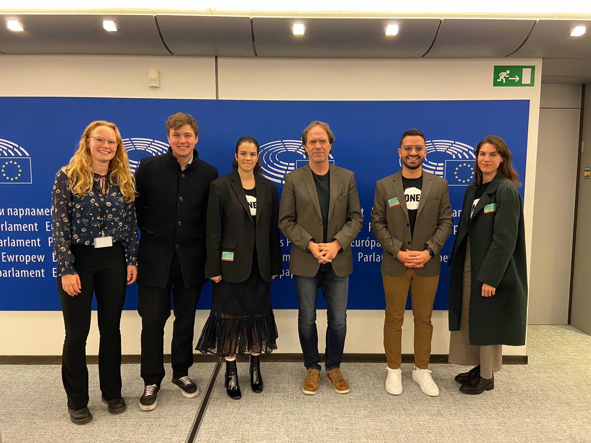 ONEinEU's tweet photo. Thank you @ParHolmgren for meeting with our #ONEActivists to talk about the need for science based climate action and ambitious external EU policies on adaptation, finance and loss & damage. ๐#ONEforClimateAction https://t.co/VaZKGhS1JR