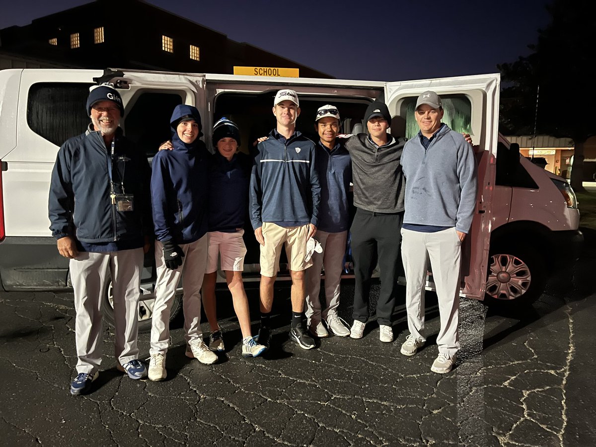 BlueAcesCoach's tweet photo. The Blue Aces loading up to head to Apple Valley golf course to play in the district tournament. https://t.co/NA136HBlOe
