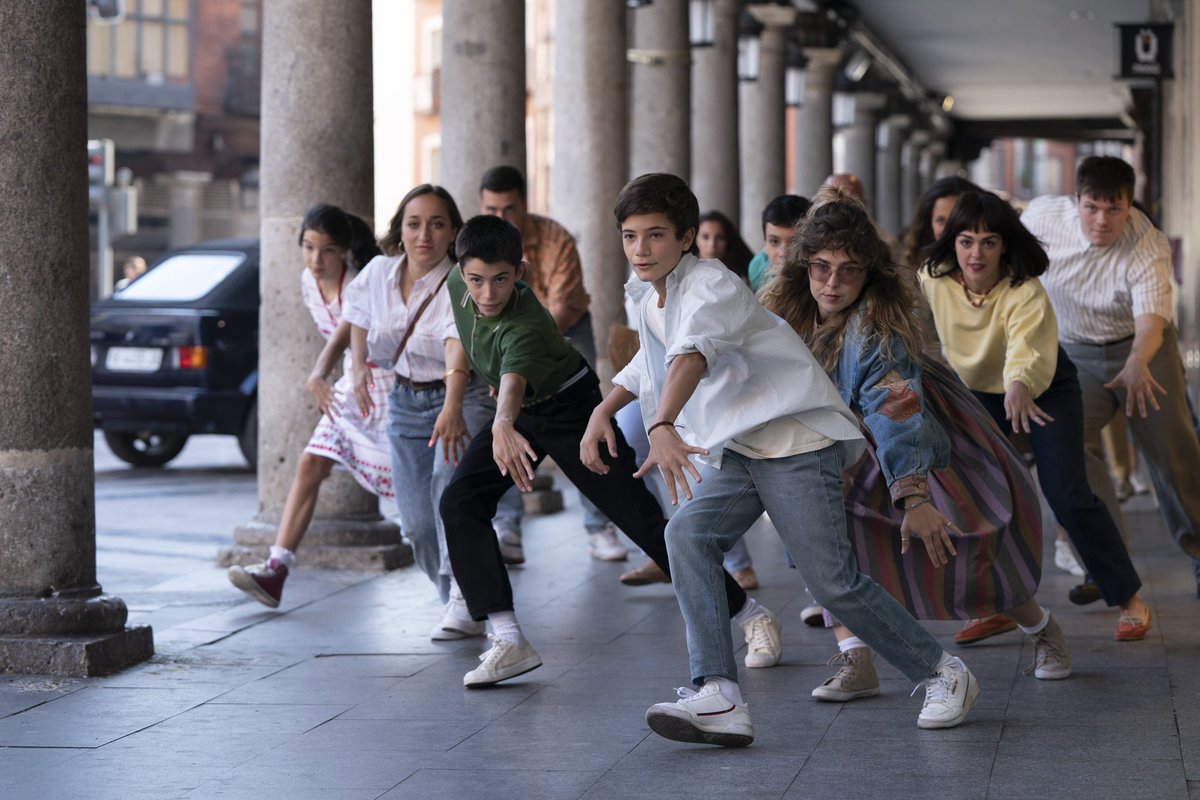 Sing-Along tweet media