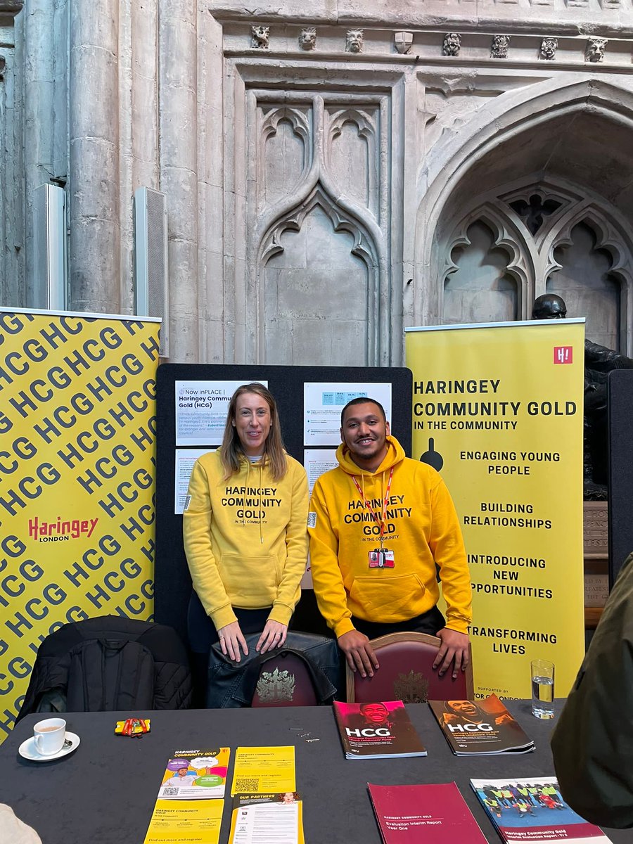 PPLthinks's tweet image. A huge thank you to all our partners who are showcasing their impressive work bringing health and care partners together in new and exciting ways #FestivalofIntegration2022 @Barnetwellbeing @haringeycouncil @nhscroydon_ and more - your stalls are looking great! 🎉