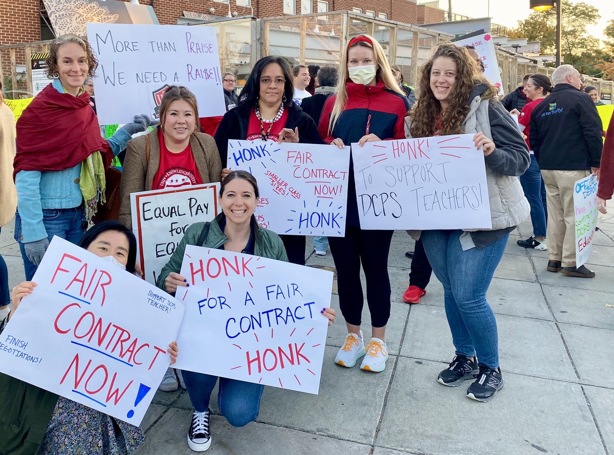 msboyleRM106's tweet photo. Three years without a teaching contract is three years too long! @hearstes @WTUTeacher @CMRobertWhiteDC @DCPSChancellor @MayorBowser @dcpublicschools https://t.co/qwOUNr5ZSg