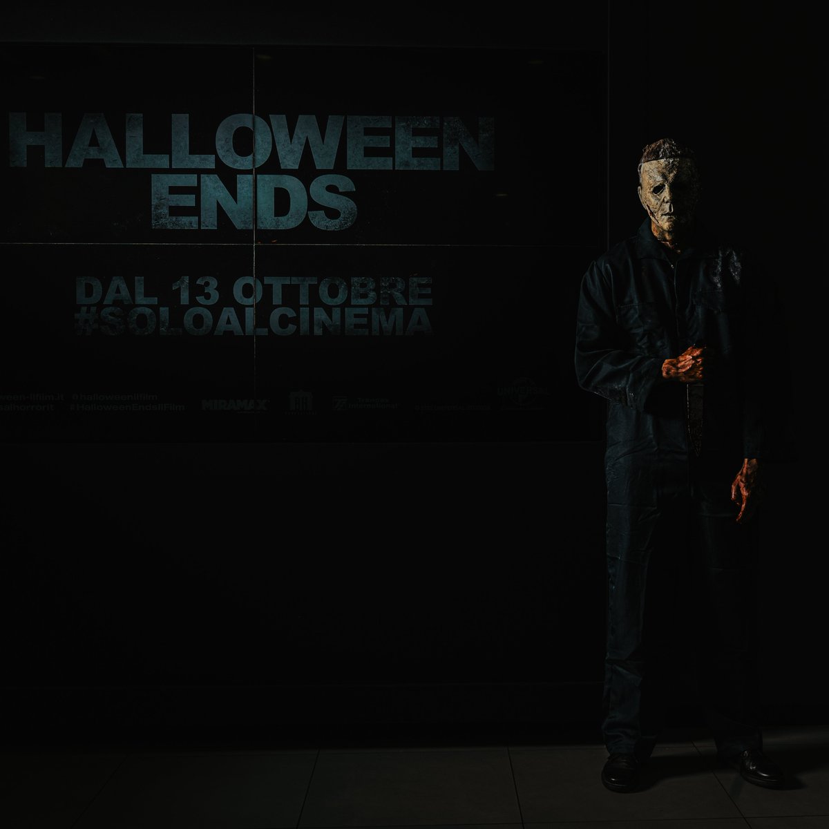 UniversalPicsIt's tweet photo. Michael Myers è pronto a tornare nelle sale... 🎃 Siete pronti a scoprire chi c'è dietro alla maschera? 
Da giovedì 13 ottobre #SoloAlCinema in #HalloweenEndsIlFilm: https://t.co/QCywiOhz4Z. https://t.co/KiltKWAhjh