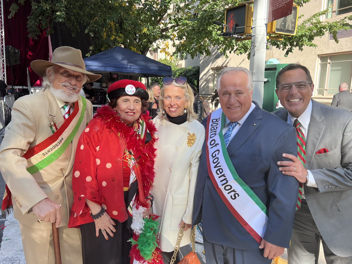 Italian American Pride = #NYC pride & #Brooklyn Pride #ABKLaw and friends marched with Columbian Lawyers yesterday #ColumbusDay  

🇺🇸🇮🇹 @CCFdn 
#ItalianAmerican #ColumbusCitizensFoundation 
#ItalianHeritage 
#NewYork @NYCMayorsOffice @nycgov @NYCMayor