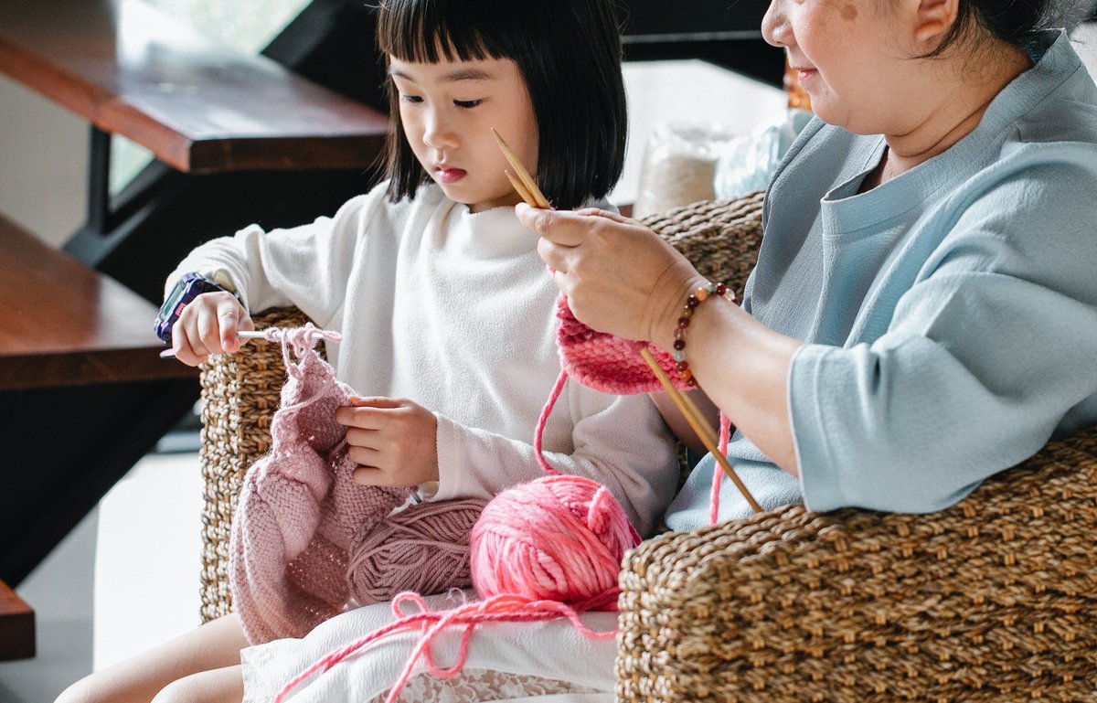 OurMakerLife's tweet image. Family is knit tight and cozy.