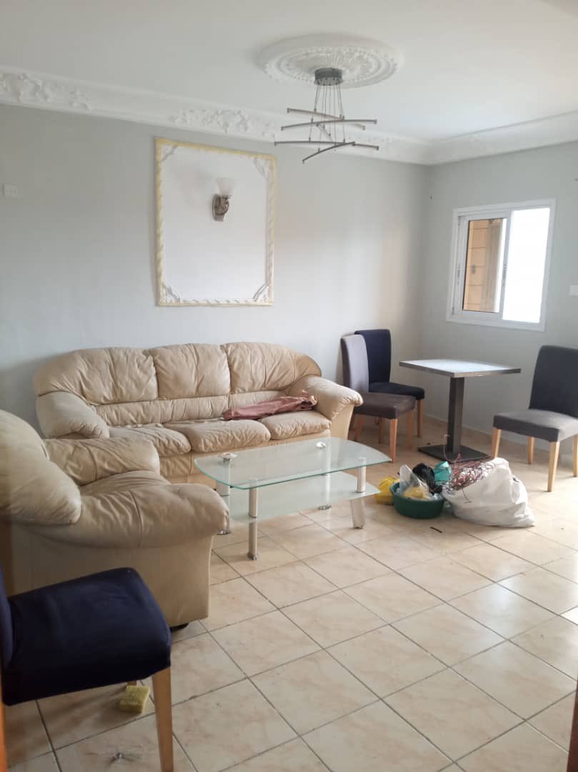 One_Immobilier's tweet photo. #douala
Appartement à Louer à #makepe Saint Tropez
02 chambres
02 douches
01 salon
01 cuisine
Parking
Vigile
Climatisation
Groupe électrogène
Prix : 130.000 f/mois x 12
https://t.co/UmaA1moEE4
694101290
#oneimmobiliergroup #immobilierdeluxe237 #appartement #realestate https://t.co/yxCyBibMO2