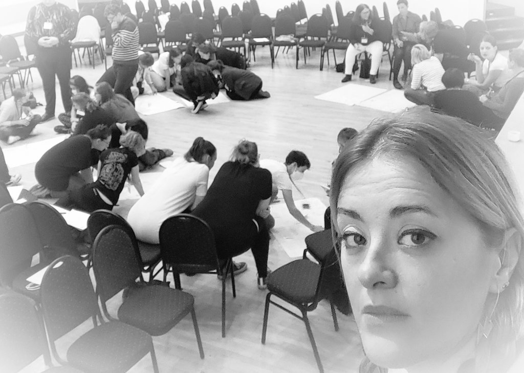 silvia_menecali's tweet photo. Day two of #WAVECon2022 #PillarsofPeace #EndVAWG #Prevention #SelfCare #FeministActivism https://t.co/1uwcHUizUU