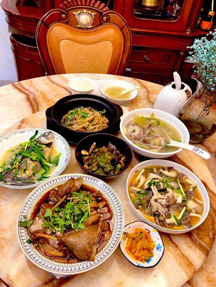 daws93815598's tweet photo. 简简单单一顿晚餐 https://t.co/qaf0LwHkxS