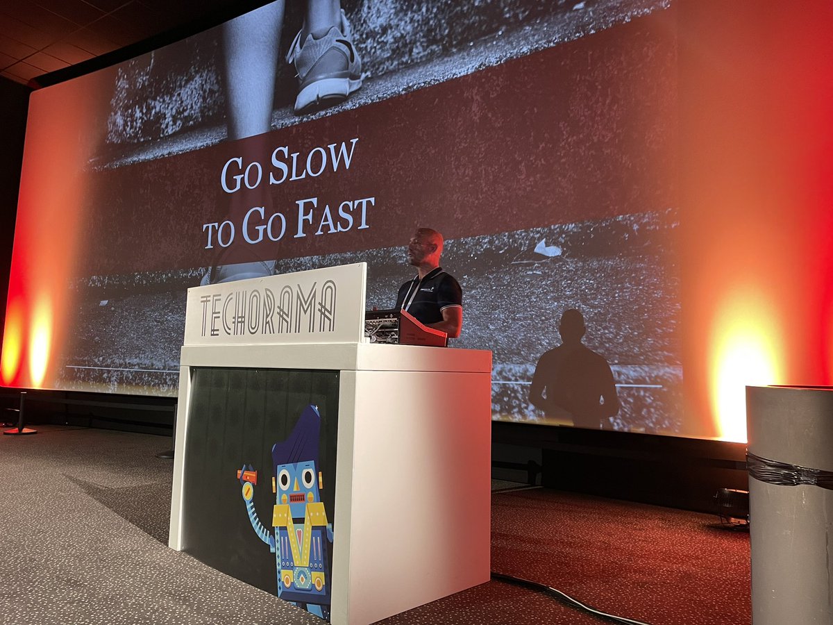 FokkoVeegens's tweet photo. @groennom is giving his session on improving release frequency at #techorama πͺπͺ @DeltaNBV #DrivingDevOps https://t.co/bsiatfC9cQ