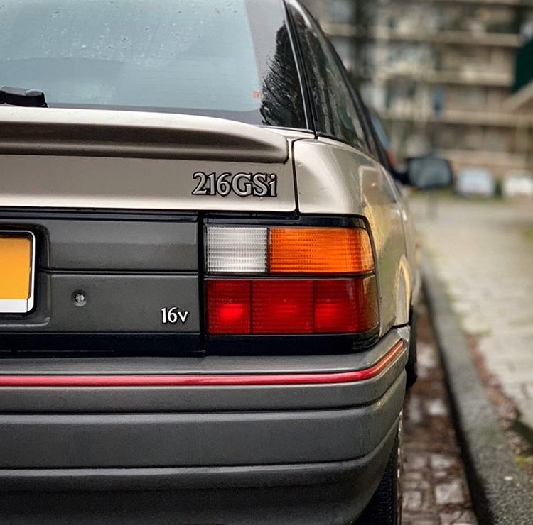 thecarfactoids's tweet photo. Factoid Extra:@neilmbriscoe @t2stu @DarraghMcKenna @TopOfTheTower @StvCr A nod to the R8 Rover 200, launched today 33yrs ago &amp; the most successful Rover-badged car ever.
There’s a nice fact about the Honda-engined 216 but I’ll let @ChrisGoffey tell you that.
(📸:IG a/c plankhond) https://t.co/ofeNKtROf1