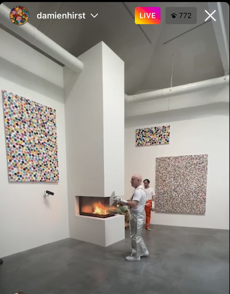 MichelleAbbs's tweet image. Gm ☕️ ☀️ 

Happening now @hirst_official burning his physical art