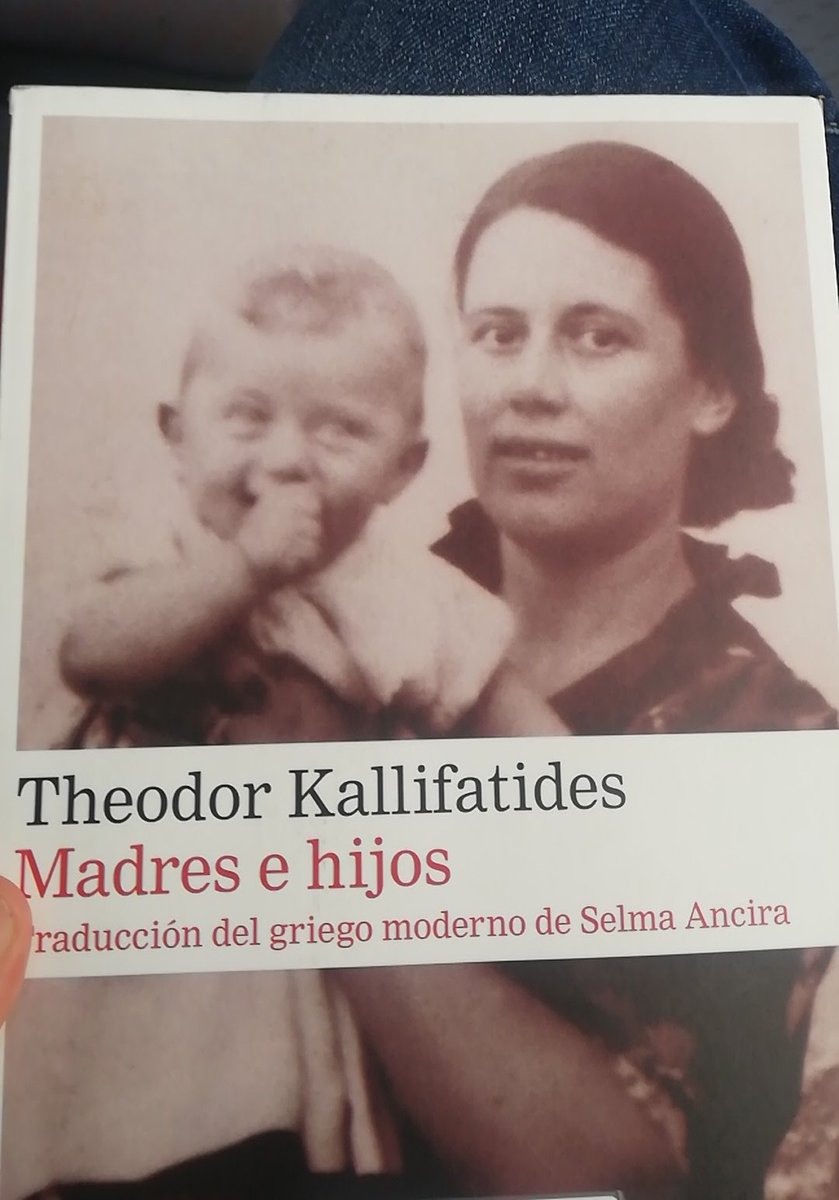 "Por doquier en el mundo eres huésped, menos en casa de tu madre". 
#madresehijos #theodorkallifatides #lecturesR4
