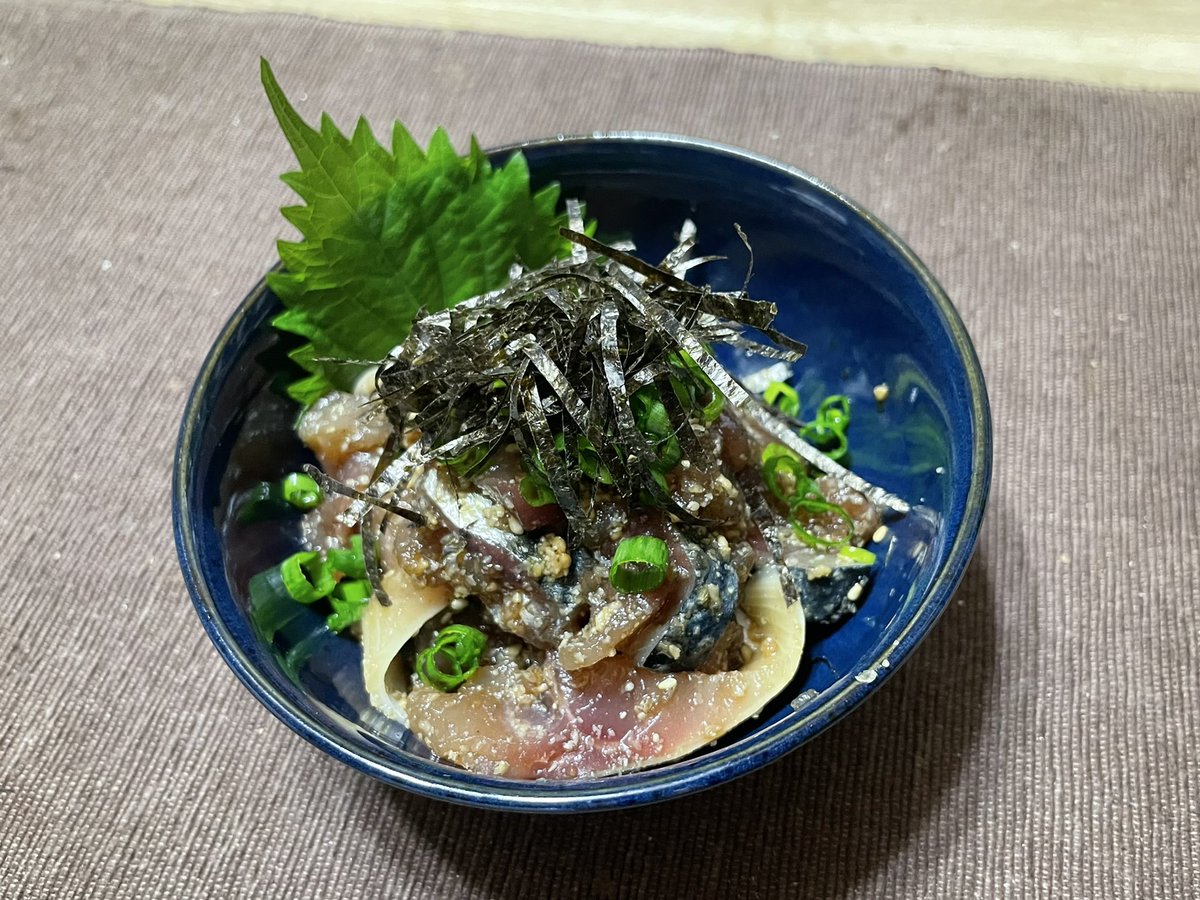 that_kinda_song's tweet photo. 生でサバを食べる調理で一番好きな九州博多の味。胡麻サバ^ - ^
#cookthat #自炊 https://t.co/VeZq4LXmBf