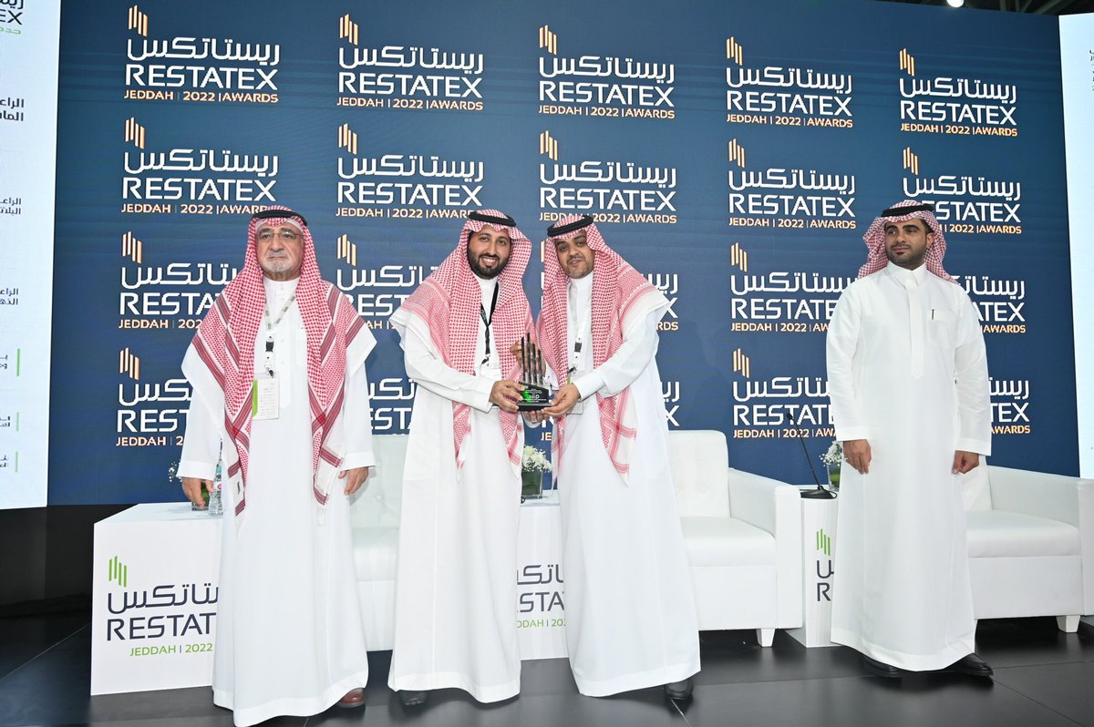 sabqorg's tweet photo. داركو العقارية تُحقق جائزة أفضل مطور عقاري في المنطقة الغربية.

 https://t.co/tFVJhjcizP https://t.co/OOYZNL6jCv