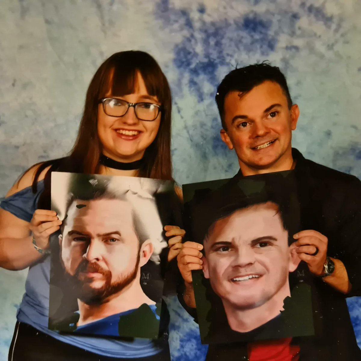 DBMegsArt's tweet photo. Met the lovely Travis Wester, who kindly signed my artwork at Crossroads 5 💜✏
Thank you Travis for your kind words it was lovely meeting you
We missed you AJ
@westerspace @AjohnBuckley
#art #traviswester #ajbuckley #supernatural #spnart #spn #crossroads5 #art #ghostfacers https://t.co/9piMPFcZCD