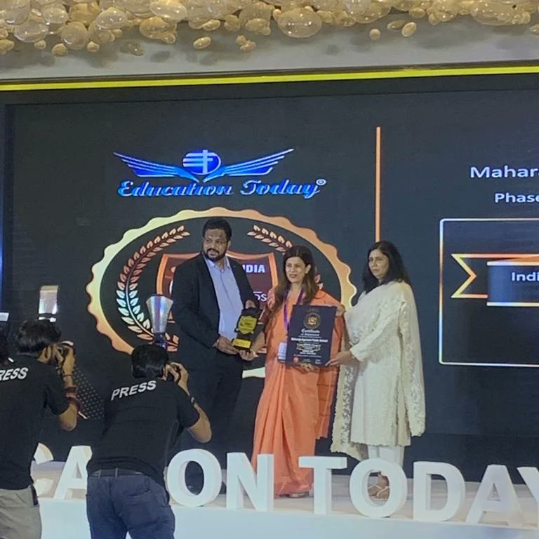 mapsavschool's tweet photo. #MAPS has been ranked No. 1 for Individual Attention to #Students in the #NorthIndiaSchoolJury Rating and Ranking.  Principal Ms. @AlkaSahani received the award for  motivating the staff to be nurturers and offering care and concern to every single child. @Dir_Education https://t.co/GS8eATYjIz