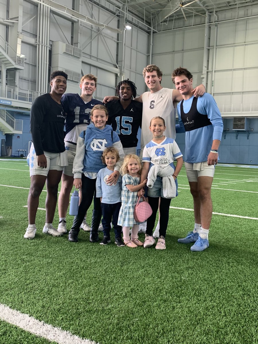 🔷🔷🔷It doesn’t get any better than this!!! My family and my family! #GreatPractice #LifeIsShort #DontBlink #CarolinaFootball #UNCommon