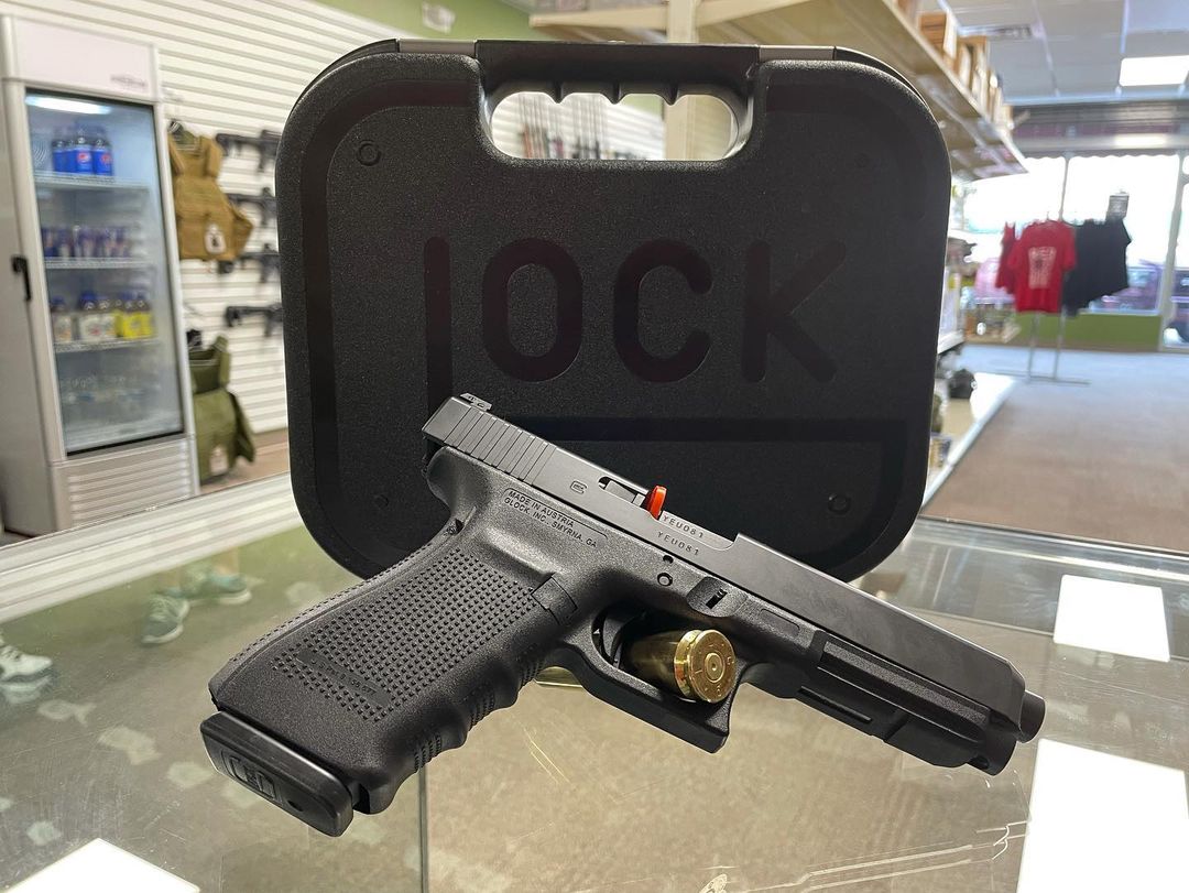 tacticaI6f5's tweet photo. !!RESTOCK ALERT!!
Glock 41 Gen 4. In great condition, hasn't been fired much and only has a couple minor superficial blemishes.
#glock #glock41 #glockaustria #45acpglock #45automatic #45acp https://t.co/WBzj6svG19