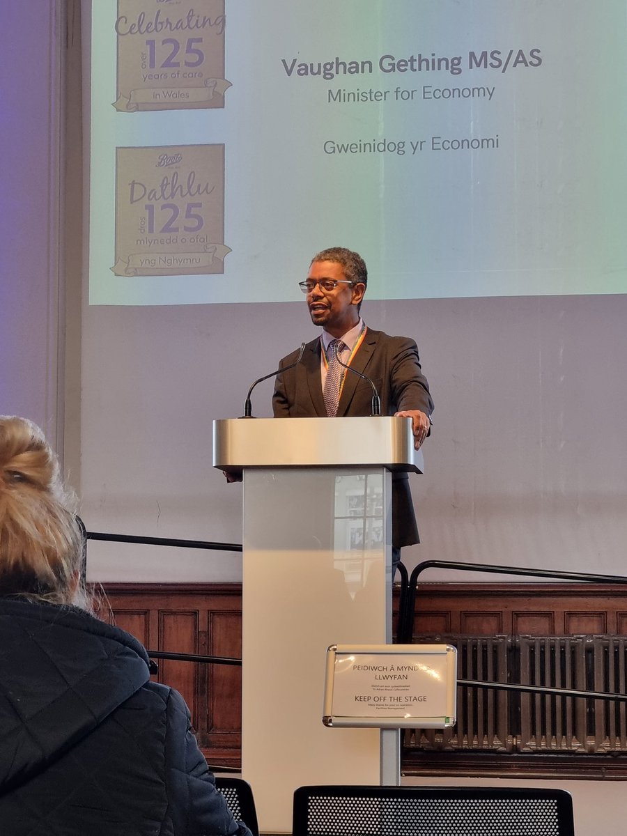 Mae Boots yn falch i ddathlu 125 mlynedd yng Nghymru gyda digwyddiad yn Adeilad y Pierhead yng Nghaerdydd. Saiaradodd Vaughan Gething, Gweinidog yr Economi am dreftadaeth balch Boots yng Nghymru