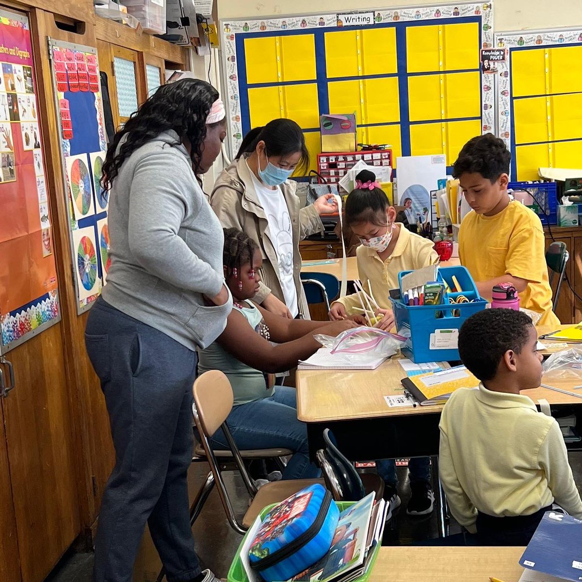 NYCSchoolsD25's tweet photo. Check out P.S. 165's "Fun Friday" !!! ♟️🎲🎨🧑🏻‍🎨♥️ On Fridays they end the week with good old fashioned screen-less games to build social skills and joy in our classrooms! @PS165Queens 

#nycdoe #nyc #newyork #d25 #district25 #nycschools #Q165 #funfridays #friday https://t.co/FVkNlqD1hS