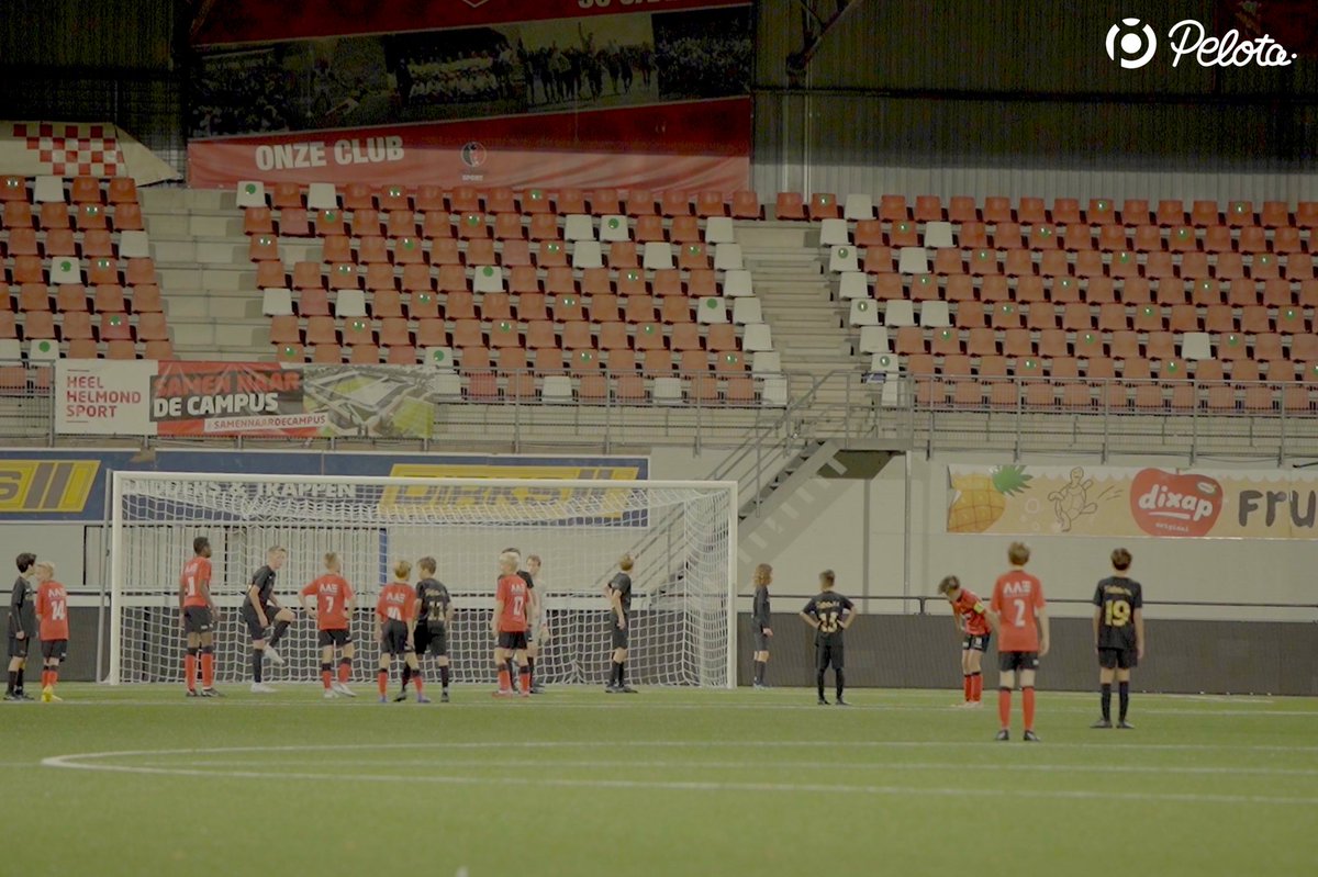 Pelota_Academy's tweet image. Mooie en leerzame avond uit bij Helmond Sport. Techniek, grinta en goals!  pelota.nl/op-bezoek-bij-… | #talentontwikkeling #helmondsport #grinta