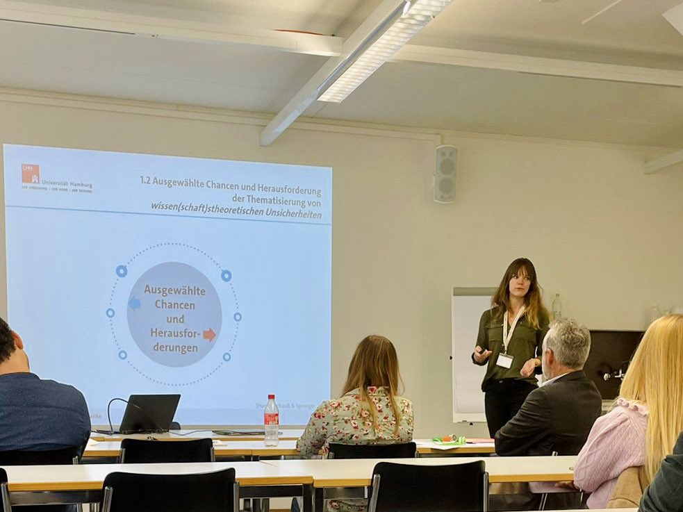 Inspiring presentations and discussions at the HGD symposium on "Complexity and Systemic Thinking in Geography Education" - one of the key issues of the Anthroposcence. Thanks to the team from <a href="/phluzern/">PH Luzern</a> and the #hgd community to be part of it! 🌍