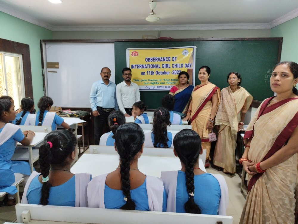 Binayak05200798's tweet photo. Observation of international girl child day #HWC RD PALLI DHARAKOTE GANJAM
@GanjamHealth @Ganjam_Admin @nhmodisha @USAID_NISHTHA @HFWOdisha @AyushmanHWCs https://t.co/FglNNZ949N