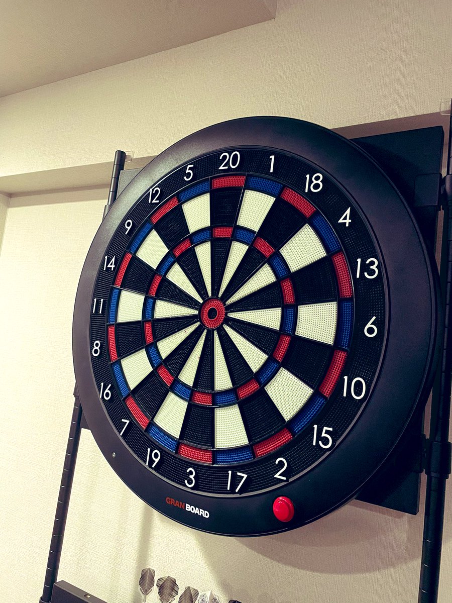 endeavourdarts's tweet photo. ようやく引っ越し先に環境整った〜〜❤️ https://t.co/uhIqbM0jby