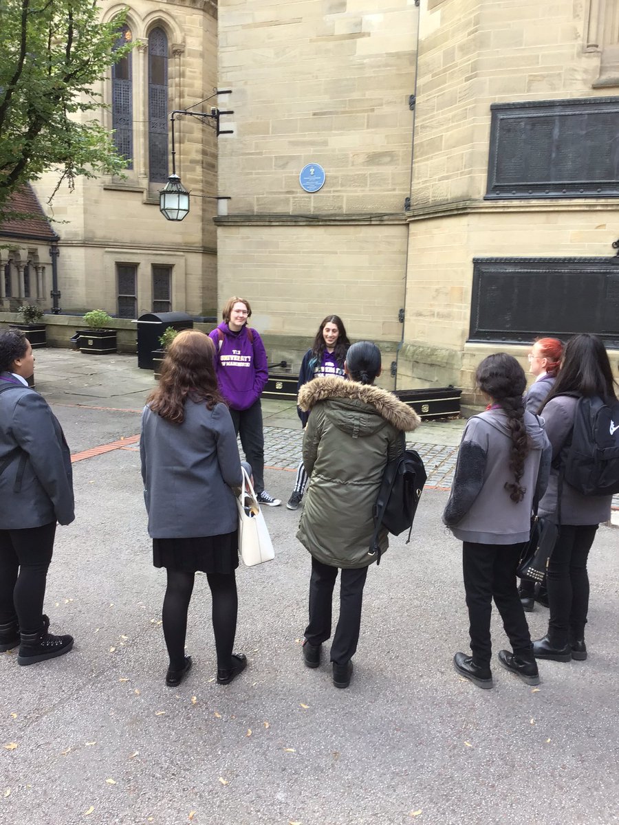 LibraryLostock's tweet photo. @OfficialUofM #Gateways22 @lostockhighschool students enjoying their tour https://t.co/lL8eyIolSe