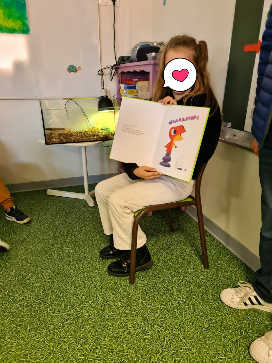 HeryYohann's tweet image. Dans le cadre de notre projet @CardieAmiens 2022-23, ce matin, les CM sont allés lire 2 albums aux élèves de la maternelle. En préparant leur lecture, les grands ont pu travailler leur #fluence : #decodage et mettre le ton. Hâte de recevoir le matériel pour la suite du projet !