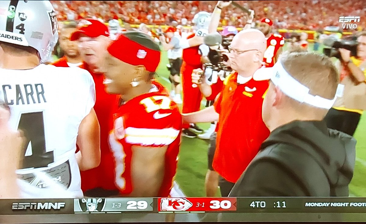jsgctec's tweet photo. Uuuffff correr y tener la emoción del #MondayNightFootball es otro boleto... ganaron mis @Chiefs @ManicomioRunner #Reto2022kms #nrc https://t.co/pbi0cNdZYO