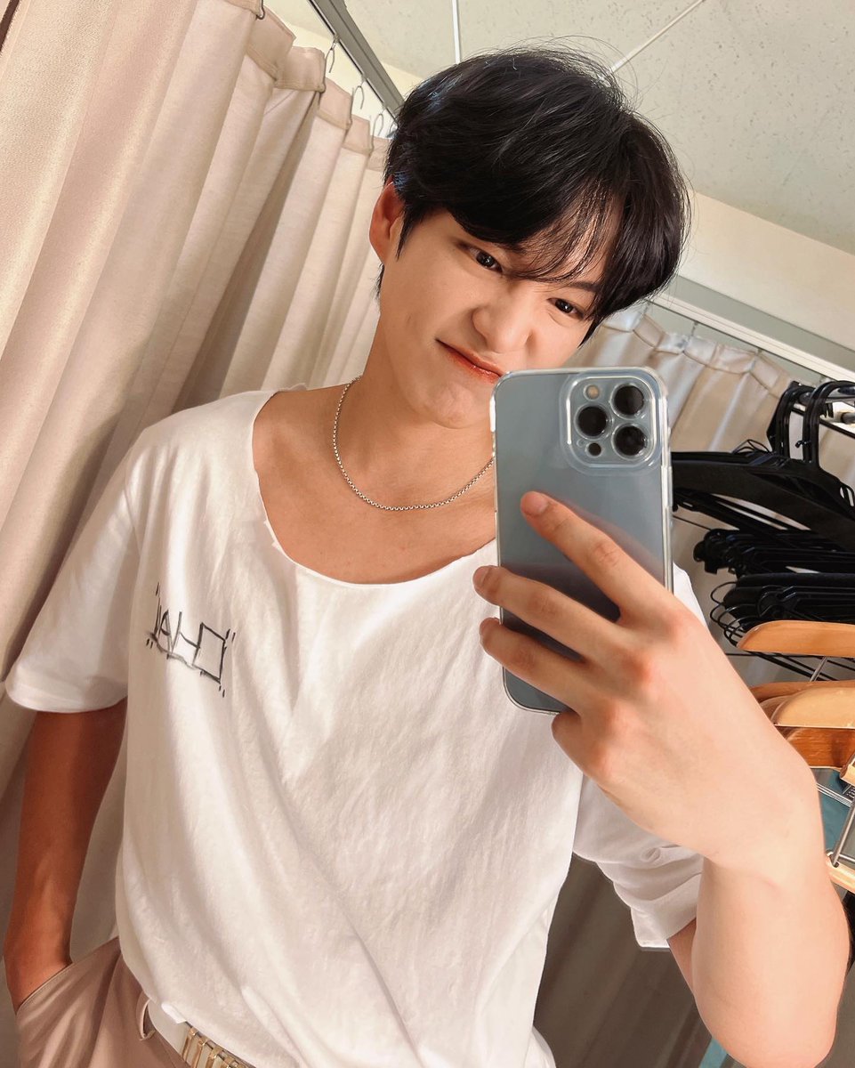 gotkygxciv's tweet photo. you're the reason why i decided to stan victon. yes, i am disappointed on what you did and sad at the same time because there's nothing else to blame other than you. hope to see you soon again, heo chan 🦖 https://t.co/ARzCbz6NyH