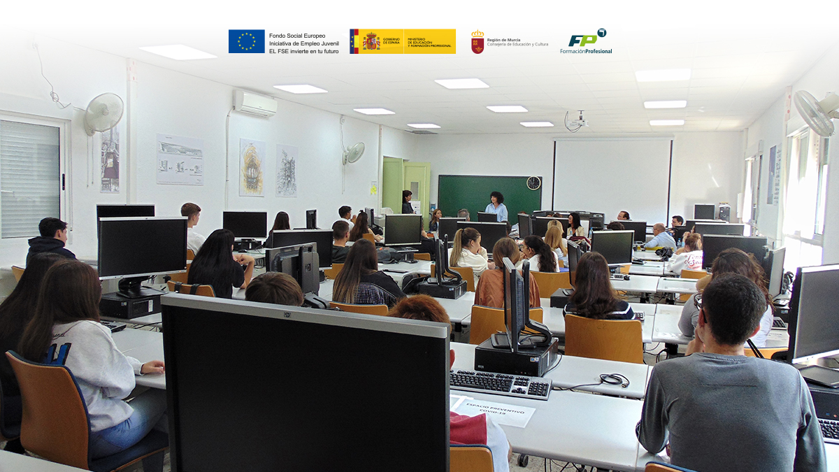 OrthemSAU's tweet photo. #Orthem participó en la jornada de @FRECOMMURCIA para atraer a estudiantes de #FPDual. Con Ana Isabel Huertas, de #PRL, y Teresa Sánchez, de #RRHH, 40 alumnos conocieron nuestros valores y las necesidades de contratación.
#HozonoGlobal #haciaunhorizontesostenible https://t.co/PVwAt4v1qt