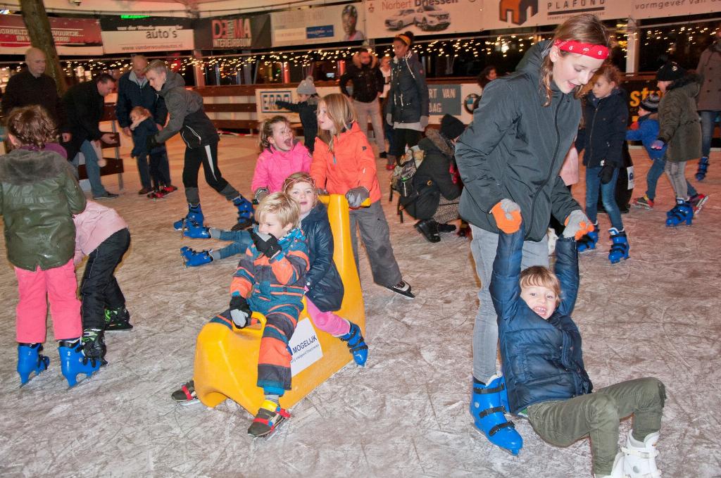 Vijf weken ijsbaan in Woerden: Na twee jaar ‘coronapauze’ komt er dit jaar weer een Rotary-ijsbaan op het Woerdense Kerkplein! De baan, gerund door ruim honderd vrijwilligers en stagiairs, ligt er van 3 december tot en met 8 januari. Het is voor de elfde… dlvr.it/SZtcK9