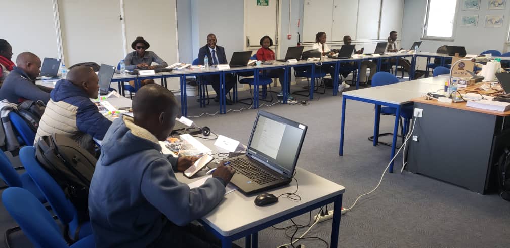 MoESWorldBankUG's tweet photo. With the support of the #USDP & #ARSDP projects, 89 TVET staff (63 Technical and 26 Oil and Gas) completed Offshore training in France and India. With the lead of the TVET Operations and Management Dept, the @Educ_SportsUg targets to train a total of 160 TVET Staff by Dec 2022. https://t.co/Uq7RUNCAp1