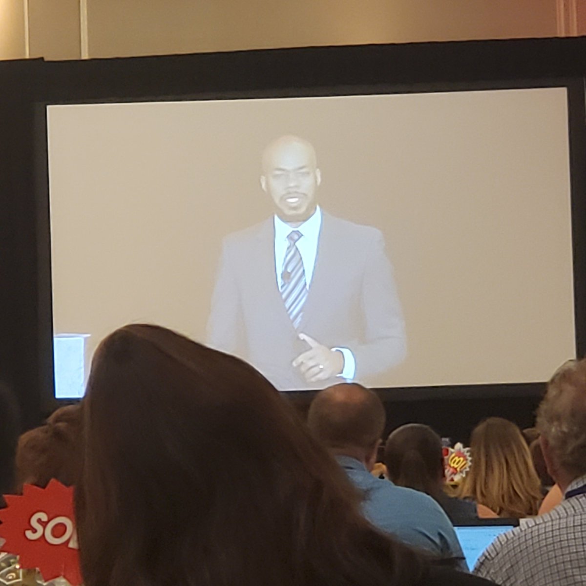 DrRemonaJenkins's tweet photo. As leaders, when you are willing to demonstrate vulnerability, you give others around you the permission to do so as well. #AASPA22 @_AASPA_ @DShannonSpeaks #Keynote #RadicalInclusivity https://t.co/TCkdcnTiWm