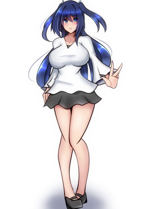 如月まなか/レヴェリーブライト
まさかの三番目の娘世代。
神威の娘であり、雷のマキナスフィアを持つ。 