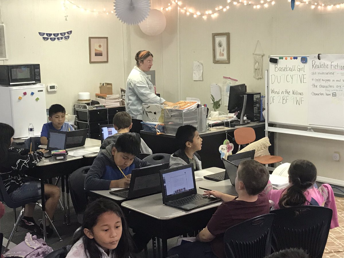 PrincipalD17's tweet photo. When you have to make a change to benefit students in the short term, you feel great about the decision when you see @MrsButlerrr making it work! #everyjourneyhasagreatstory https://t.co/JTfCLkDnpS