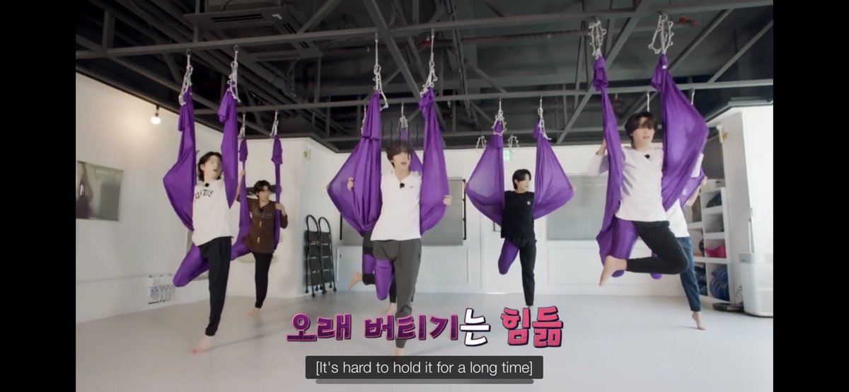 jk_shery's tweet photo. En iyi run bts bölümlerinden biriydi bedava terapi💜

#FlyBTSFly https://t.co/jnV8VmRaf4