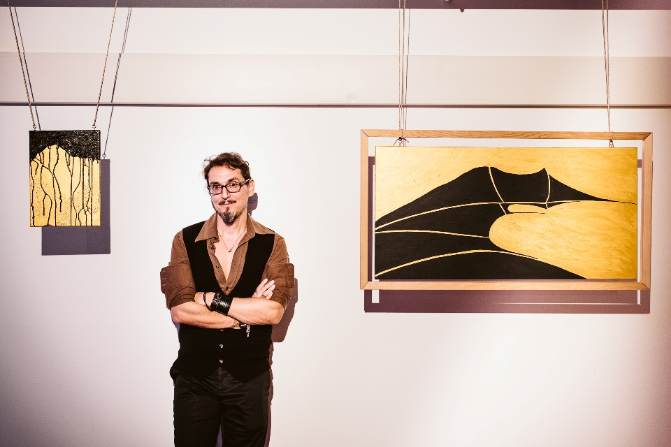 ippokiro's tweet photo. La mostra personale antologica di Giovanni Palmieri "2013-2022 #ARTISTFASHIONERD"
accompagna la rassegna teatrale LGBTQ+ "ARTEMIA+ 1° edizione" del #CentroCulturaleArtemia.

Vernissage 4 novembre ore 20

a cura di Andrea Alessio Cavarretta #scrittoremetropolitano
#Kirolandia https://t.co/QNyAzVPxn4