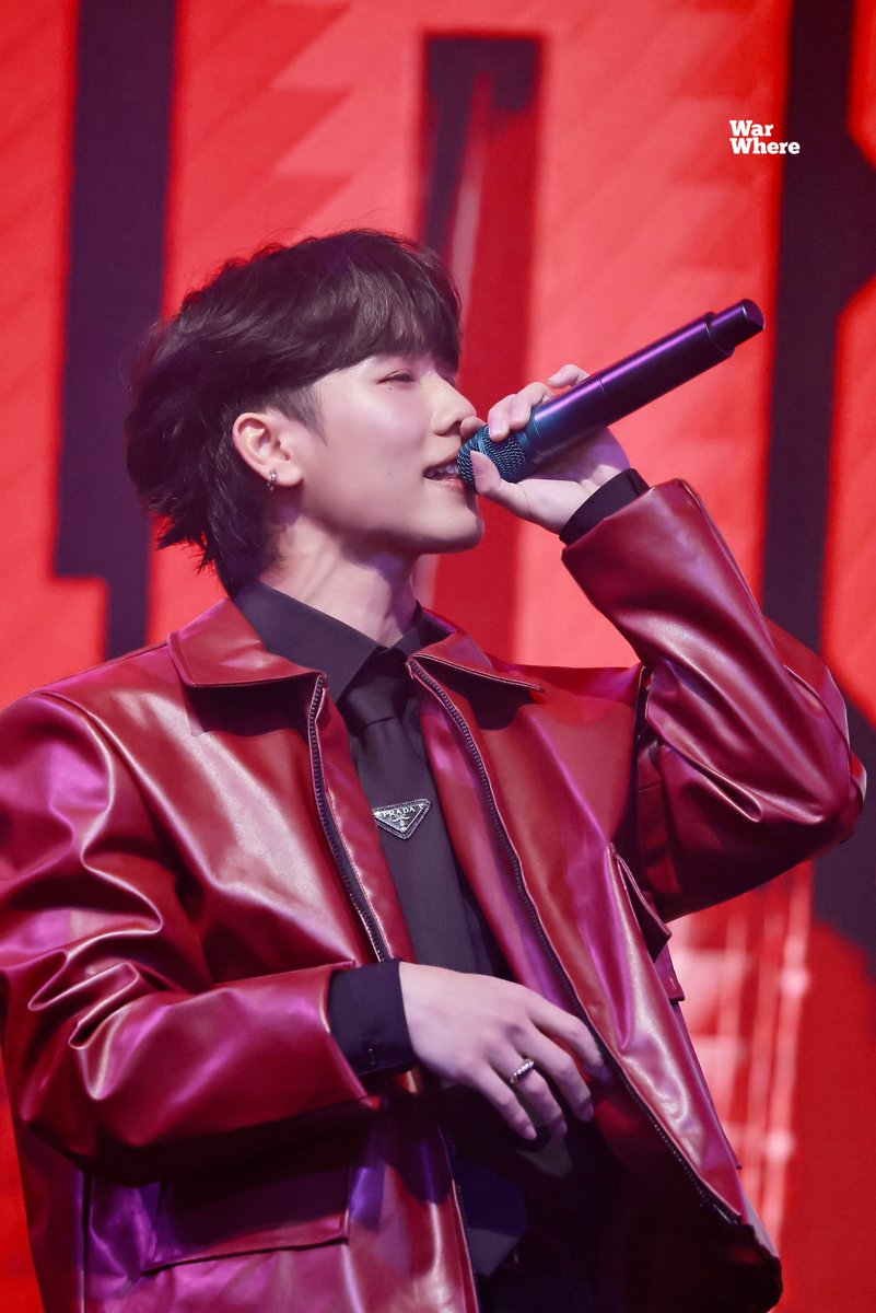 warwhere0623's tweet photo. 221011 on stage ~ เส้นเลือดขึ้นชัดเลย 🥹🥹🥹🖤❤️

@warwanarat 

TeeThaiTeeMun x War

#NetflixTeeThaiTeeMun
#warwanarat https://t.co/yKihhdiXZb