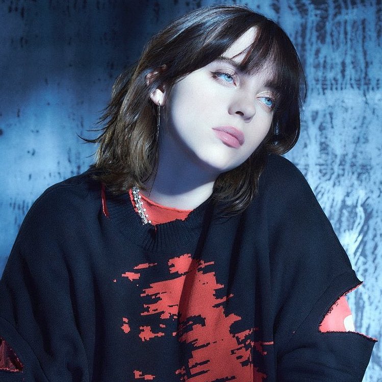 Billie Eilish fecha a primeira noite de shows no Lollapalooza e