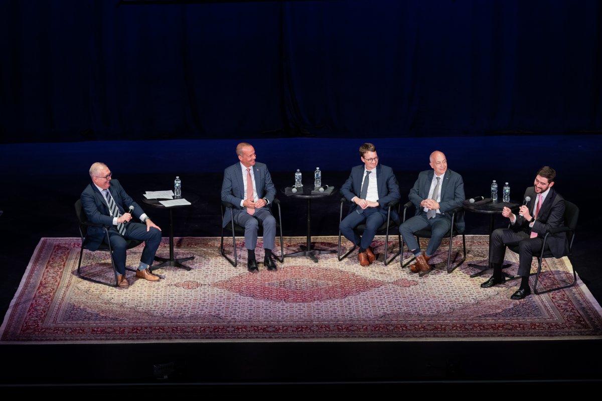 LVEDC's tweet image. Did you know that over 750 manufacturers call the Lehigh Valley their home? Learn more about why in our recap of LVEDC’s recent Fall Signature Event that featured a discussion on why manufacturers in the area continue to grow: 

lehighvalley.org/lvedc-fall-sig…

#MFGWeek22
#IMakeInPA