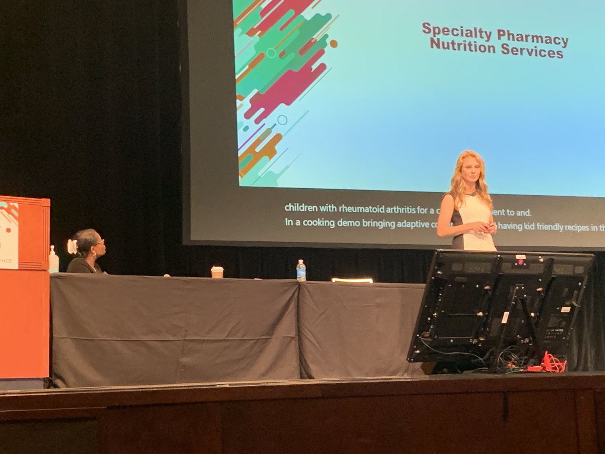 #FNCE Michigan Proud 2 — @Meijer RDN Beth Eggleston sharing Specialty Pharmacy Nutrition education/intervention tips- Excellent presentation!! And yes—that is Lorraine Weatherspoon MSU moderating. #eatrightmich
