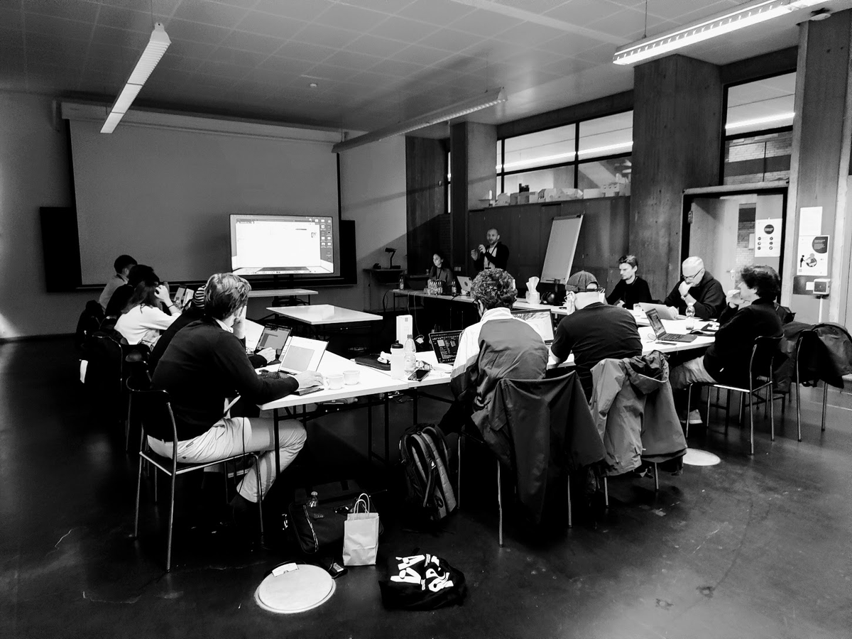 compas_dev's tweet image. Today at #AdvanceAEC Autumm School with @tomvanmele #lotte_scheder_bieschin and @gnz at @icdstuttgart 

COMPAS workshop on a broad range of features, from data management to form finding and robotic assembly!

#opensource #architecture #aec #computationaldesign
