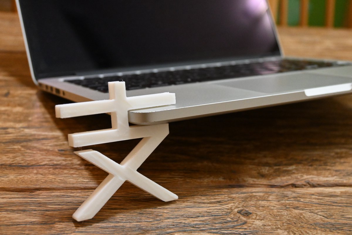 MojaRobot's tweet photo. '支' Chinese Character means 'support'.
But,It doesn't support for us.
Why did I make it?
#3dprinting #3Dプリンター #PCstand https://t.co/hLbkq8dbTC