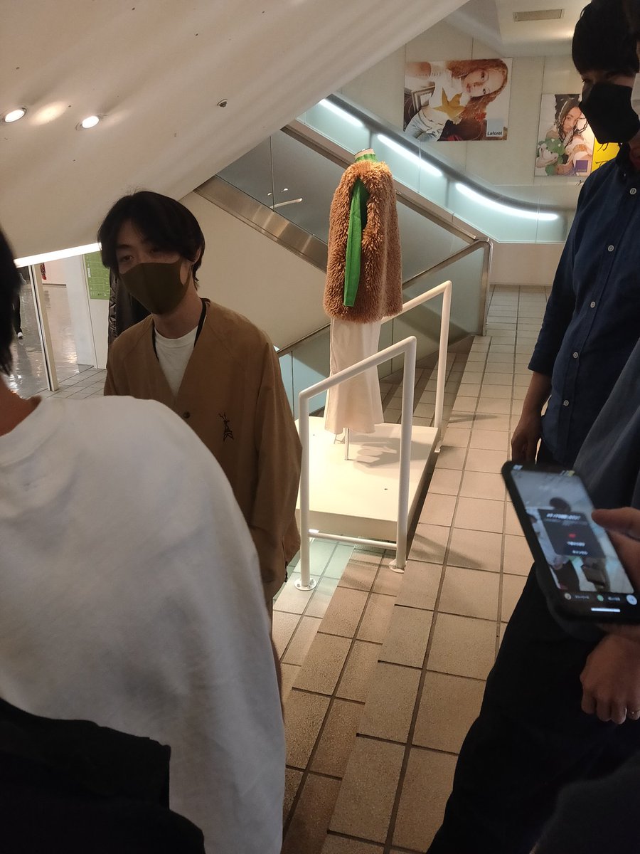 rosebestplayer's tweet photo. #ニートと居候とたかさき
#ポップアップ 
行ってきました！

17:30からラフォーレ5.5階から並んで閉店時間超えて20:30で買えました！
アイテムほぼ売り切れたが南さんに会えたのが最高！
初日はジャンスーさんもいました！
しもちゃん撮れなかったので
明日も行こうかな https://t.co/tymDr1TRbz