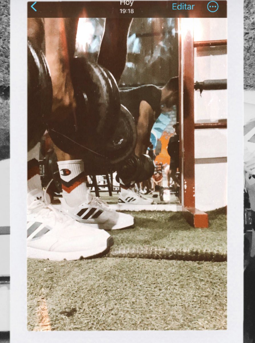 Modo guerra mi compa <a href="/el_temach/">El Temach</a> , Ayer me sentía de la vrg, cansado, irritado, con calentura y aún así me fui a entrenar, solo hice una súper serie , saque 80kg a 8 reps en sentadilla libre y solo metí 4 ejercicios de femoral y me fui a mi casa de lo tan mal que me sentía.