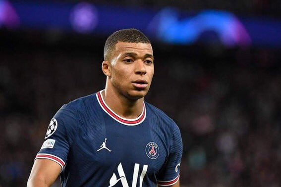 1DeDios13_'s tweet photo. مبابي يوليو ٢٠١٧: ريال مدريد هو نادي أحلامي.

مبابي أغسطس ٢٠١٧: يوقع عقد ٥ سنين لباريس

مبابي يوليو ٢٠٢١:
وقتي في باريس أنتهى، أريد الذهاب ل ريال مدريد..

مبابي يوليو ٢٠٢٢:
تجديد عقد ٣ مواسم.

مبابي اكتوبر ٢٠٢٢:
علاقتي مع باريس انهارت وأريد الذهاب لمدريد.

هل ده لاعب تثق فيه؟ https://t.co/oei4yqDMdY