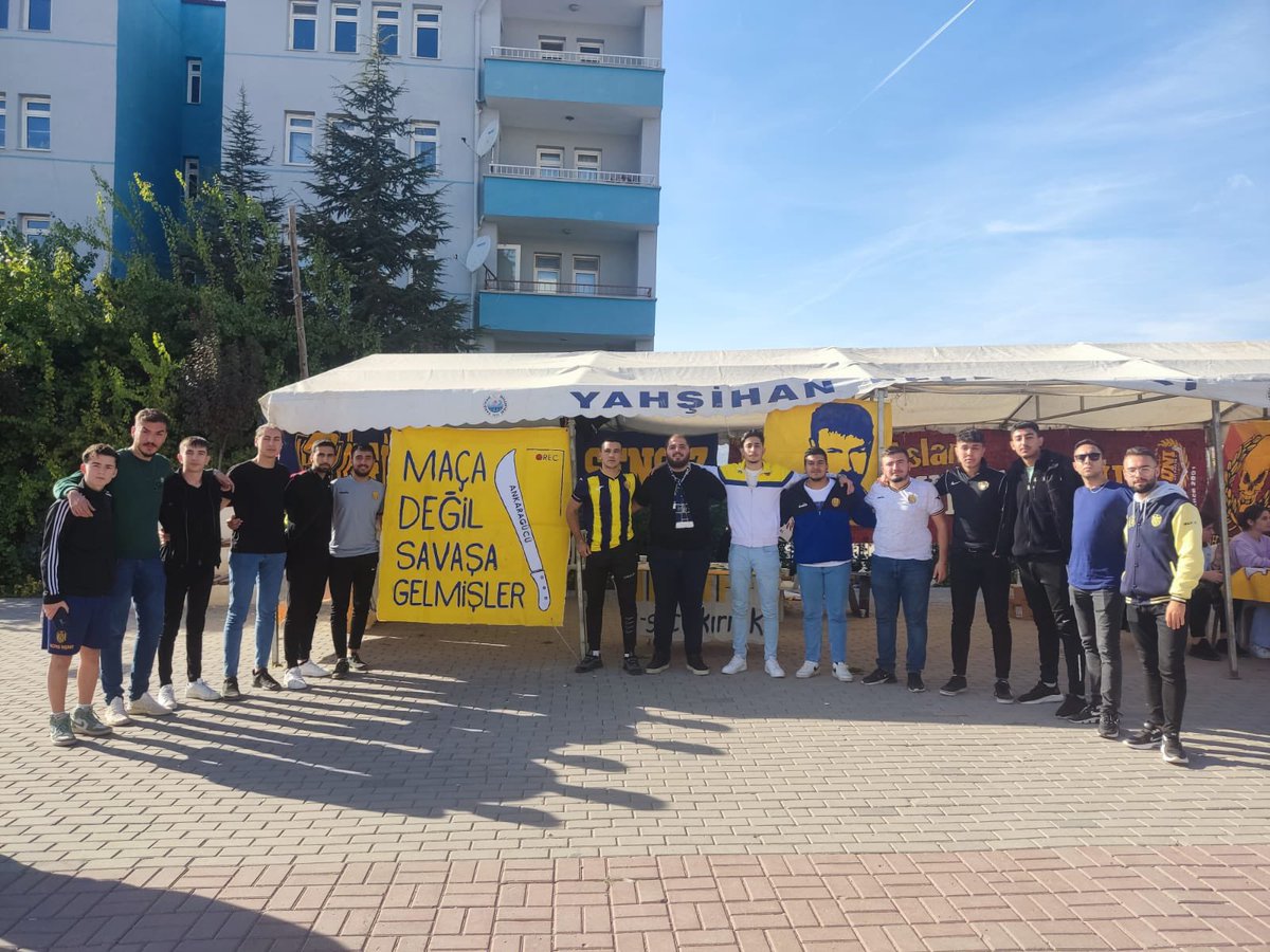 Kırıkkale Üniversitesi B Kapısı Girişinde Stantımızı Açtık. Aramıza Yeni Katılan Kardeşlerimize Hoşgeldiniz  Deyip Katılmak İsteyen Kardeşlerimizde  Dm Yoluyla İletişime Geçebilirler.  #Ankaragücü