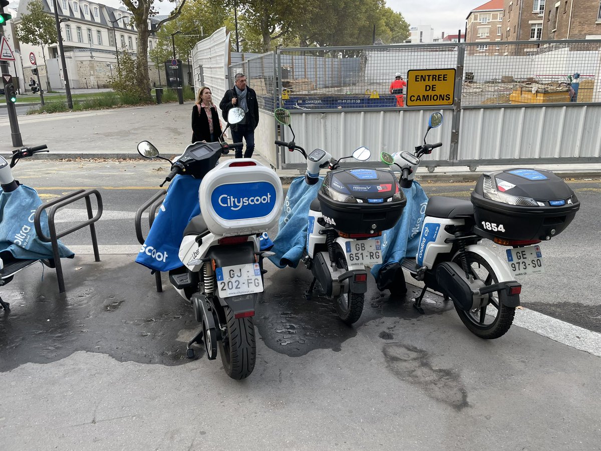 <a href="/RasLeScoot/">Ras Le Scoot</a> Si seulement ça pouvait être vrai partout dans Paris…